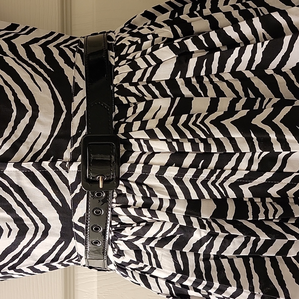 Bernie Dexter | Kelly Dress In Zebra Print - Picture 4 of 9